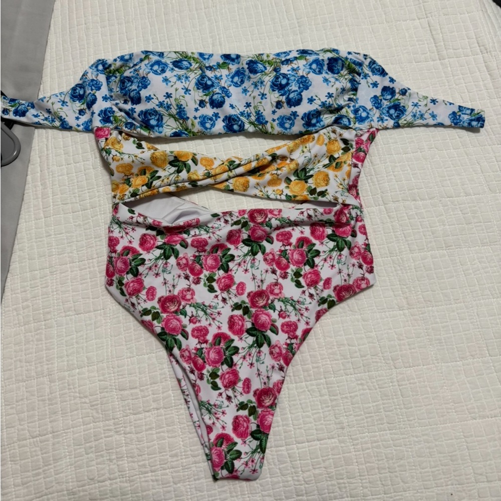 Altard state one piece swimsuit